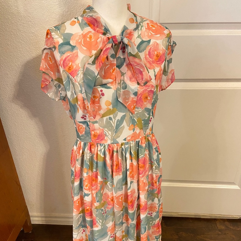 MODCLOTH Floral dress MIDI length Large